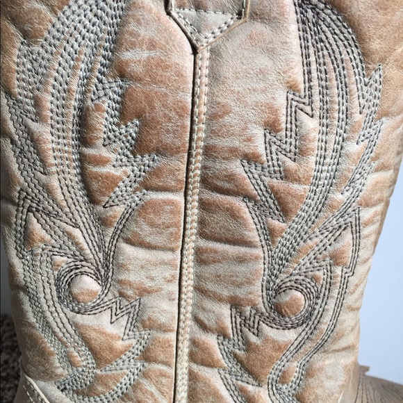 Cowgirl Boots 8.5 - Picture 2 of 4